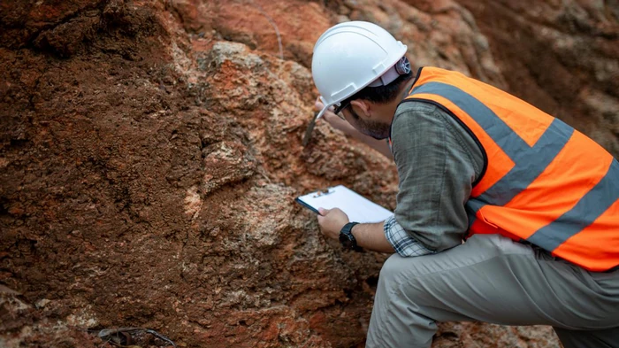 Ученые нашли воздух, который был «заточен» в скале 815 млн лет: чем он особенный