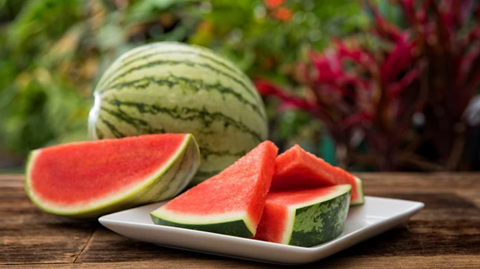 В Украине продолжают дешеветь арбузы