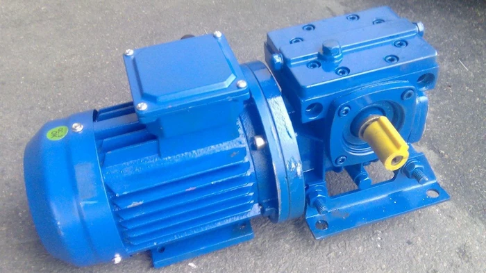 червячный мотор-редуктор