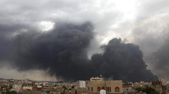 Израиль нанес авиаудар по объектам хуситов в столице Йемена, — СМИ