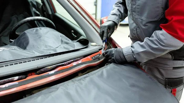 Когда нужна замена лобового стекла