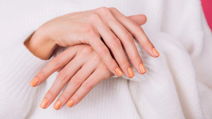 В ЕС запретили ключевой ингредиент гель-лаков из-за риска бесплодия: что известно