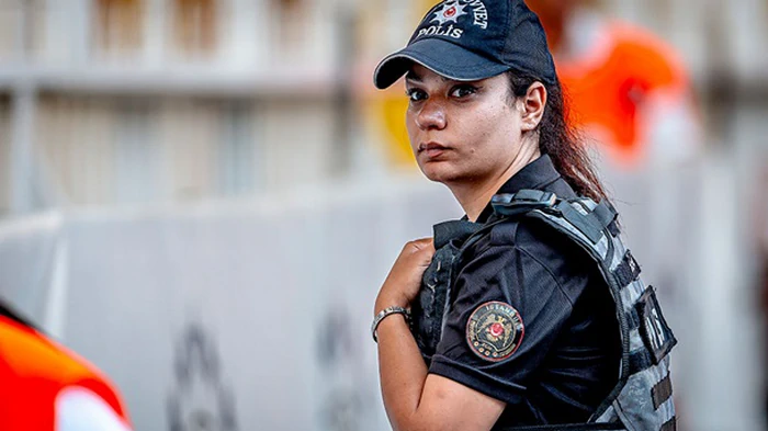 В Турции 16-летний подросток напал на полицейский участок: есть погибшие