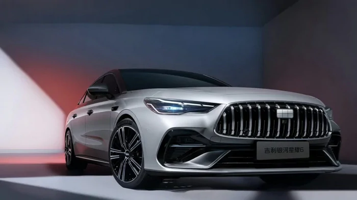 Geely презентовала электрифицированный аналог Toyota Camry за $10 000 (фото)