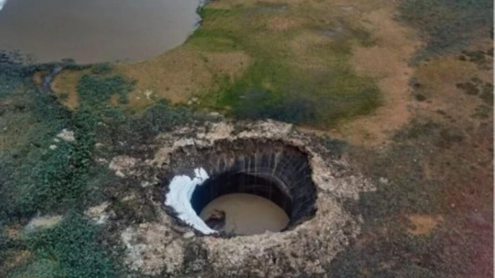 Ученые раскрыли секрет происхождения загадочных гигантских кратеров в Сибири