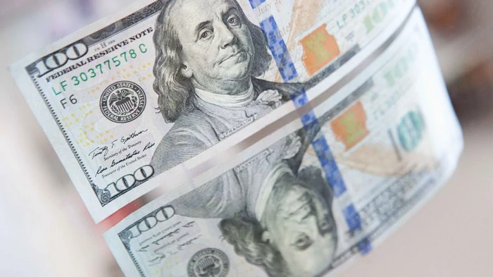 Сколько будут стоить 100 долларов в Украине: прогноз до 28 сентября