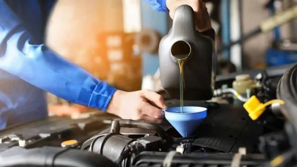 Як часто міняти мастило та де його краще купувати