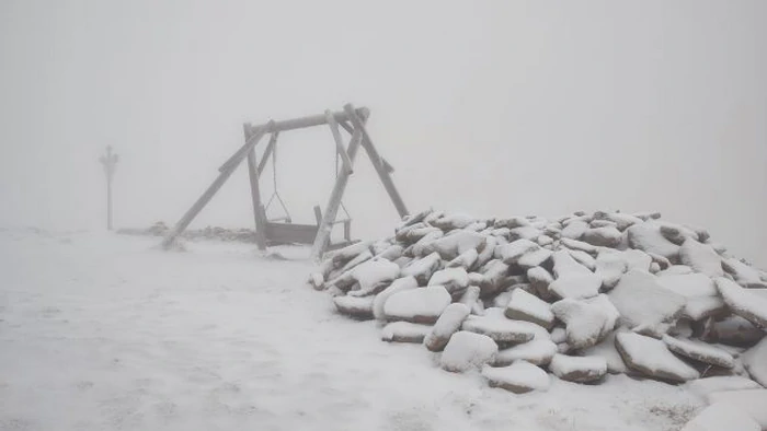 Настоящая зима в сентябре: в Карпатах похолодало до -3 и пошел снег