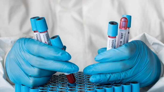 «Франкенштейн» атакует Европу: что известно о новом варианте COVID-19