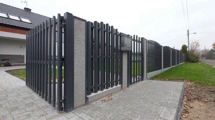 забор из штакетника