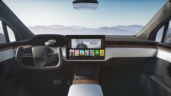 Автопилот Tesla специально провоцирует ДТП и несется на красный: скандальное расследование