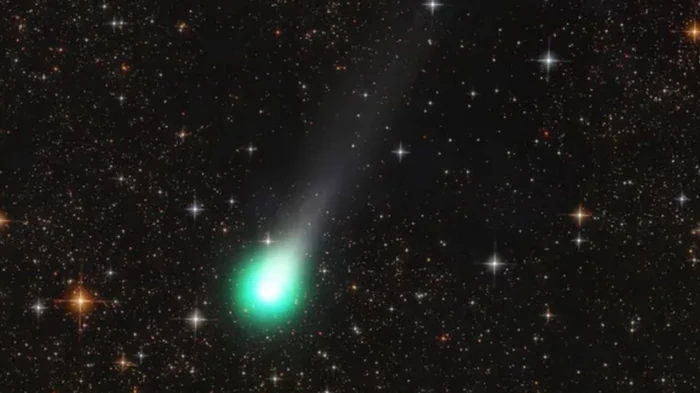 Впервые за 1000 лет две кометы будут максимально яркими на ночном небе на этой неделе