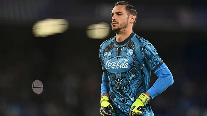 Вратарь Наполи получил травму и выбыл надолго