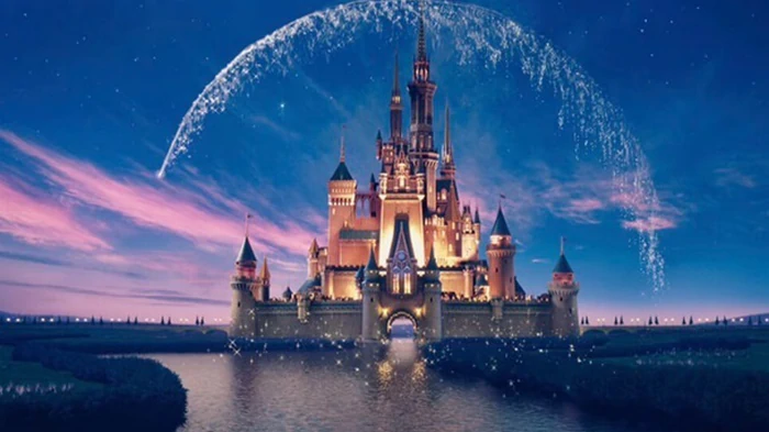 Disney инвестирует $1 млрд в OpenAI и откроет свои франшизы для Sora