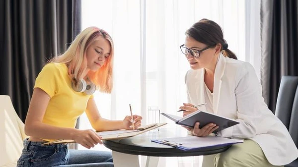 Общение с психологом: очно или онлайн