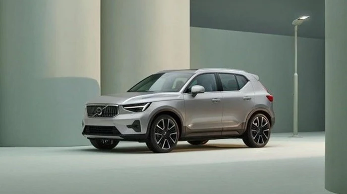 Volvo отзывает более 413 тысяч кроссоверов XC40