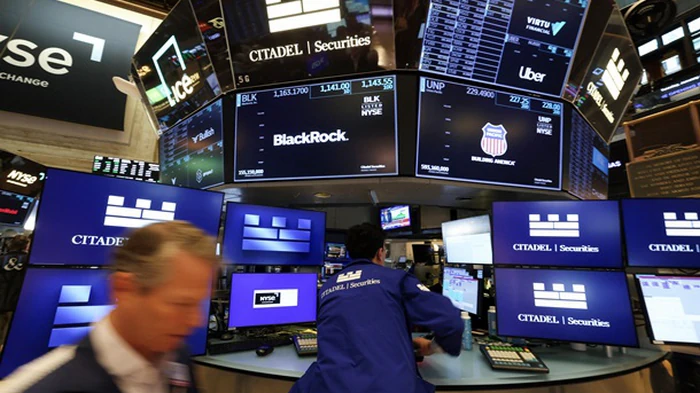 Фондовые рынки США обвалились из-за споров о Гренландии