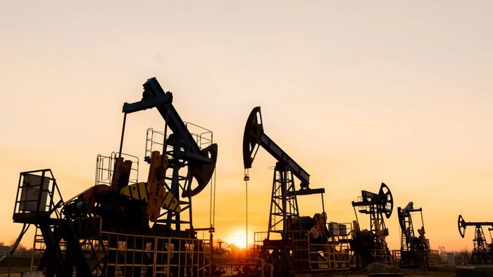 Нефть дорожает из-за снежного шторма в США: какая цена