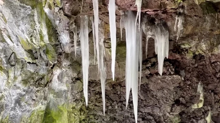 Ледяная пещера посреди жаркой пустыни США не тает уже 3 тыс. лет: в чем ее феномен