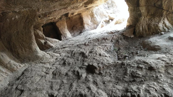 Ученые обнаружили гигантские туннели, которые не были созданы ни людьми, ни природой