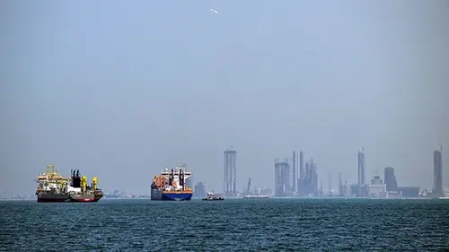 Саудовская Аравия продолжит сокращать поставки нефти в Азию - СМИ