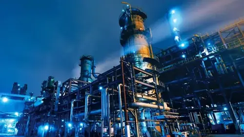 Иран атаковал НПЗ, который мог экспортировать нефть в обход Ормуза