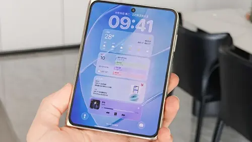 Таким будет самый дорогой айфон в истории: iPhone Ultra показали на «живых» фото