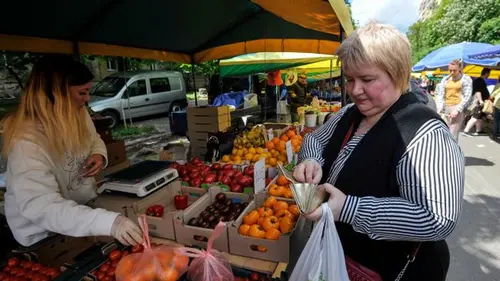 Абрикосы и персики могут стать дефицитными: чего ждать летом