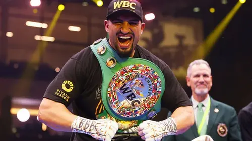 После отказа Усика от титулов Кабайела официально признали чемпионом WBC
