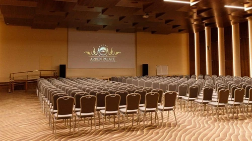 Конференц-зали Arden Palace у Сатанові: простір для ділових заходів