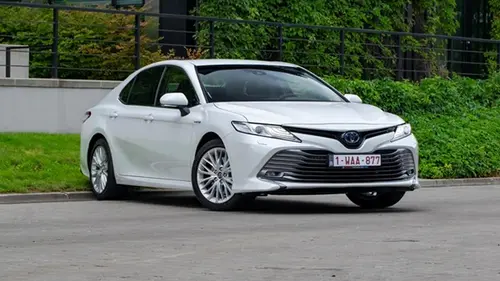 Toyota отзывает более полумиллиона автомобилей