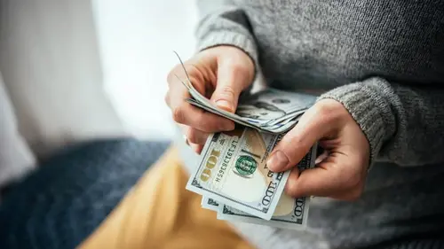 Скільки коштуватимуть 100 доларів: прогноз банкіра до 13 вересня