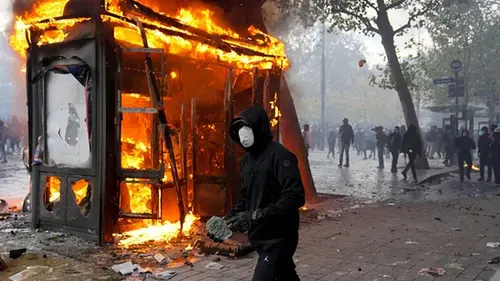 Европу охватила волна антиправительственных протестов