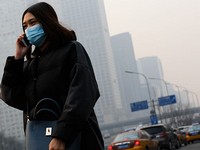 В Пекине объявлен «красный уровень» опасности из-за сильнейшего смога (видео)